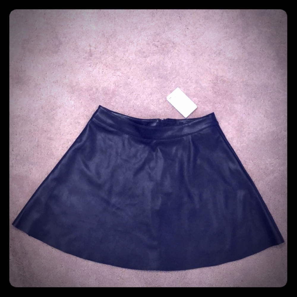 Faux leather mini skirt
